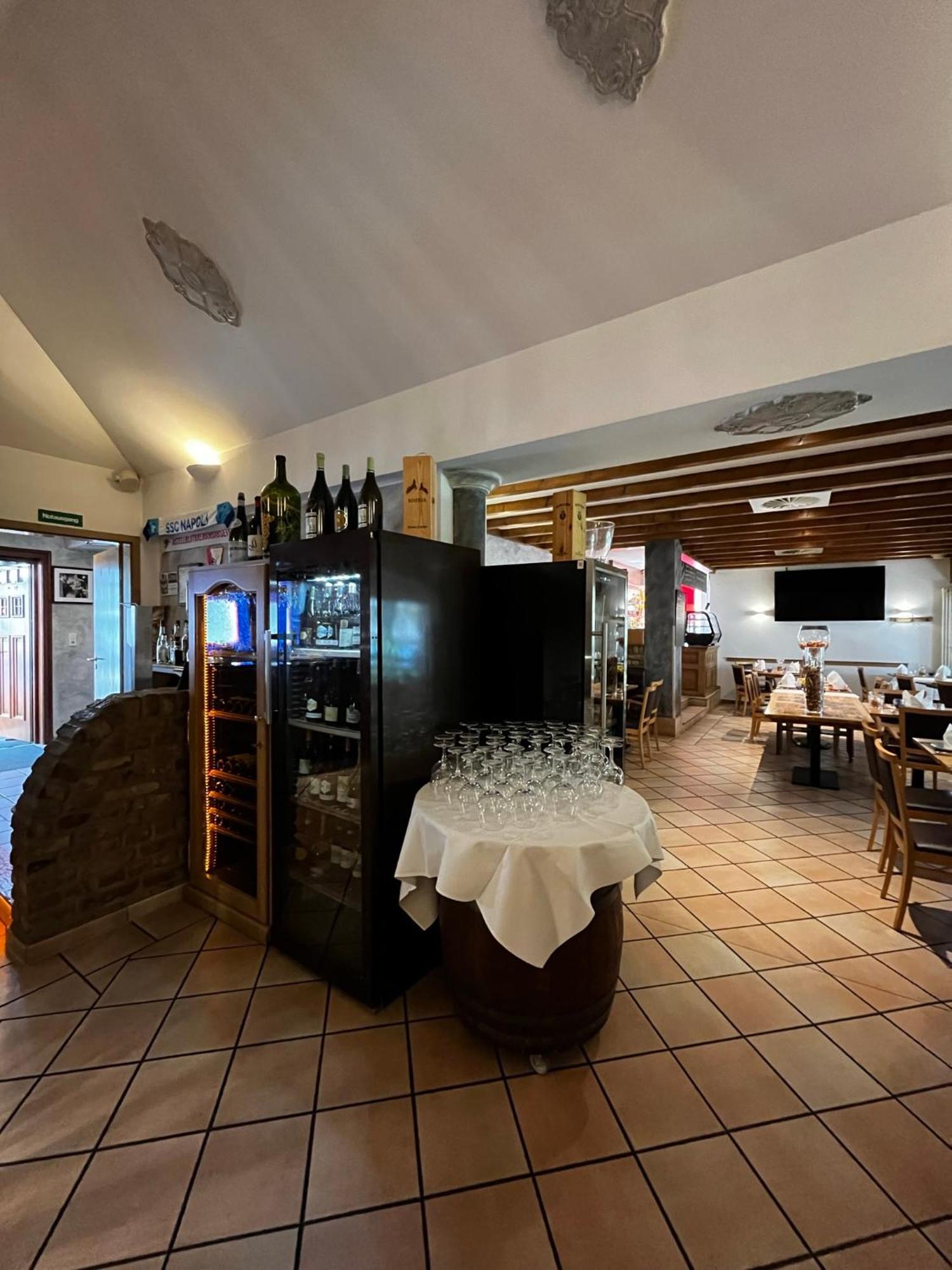 Osteria-Hotel-Centovini Keulen Buitenkant foto